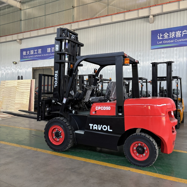 Tavol Hot Sale High Quality 5T Diesel Forklift Truck