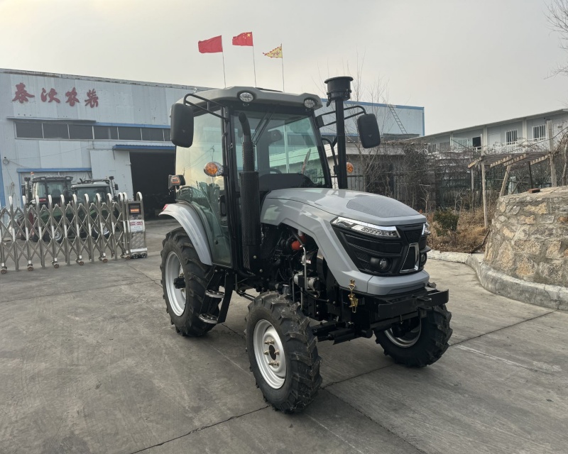 50hp Tractor with cabin3