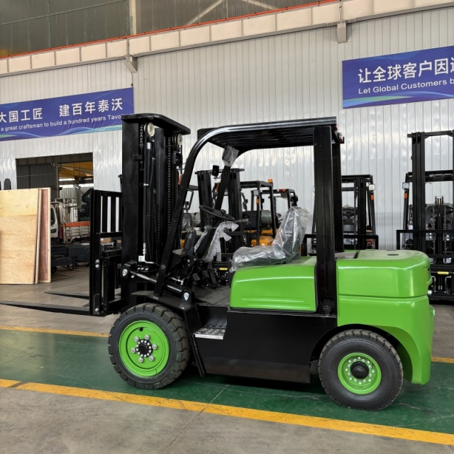 Warehouse Forklift Price Tavol Green Color 3T Diesel Forklift 