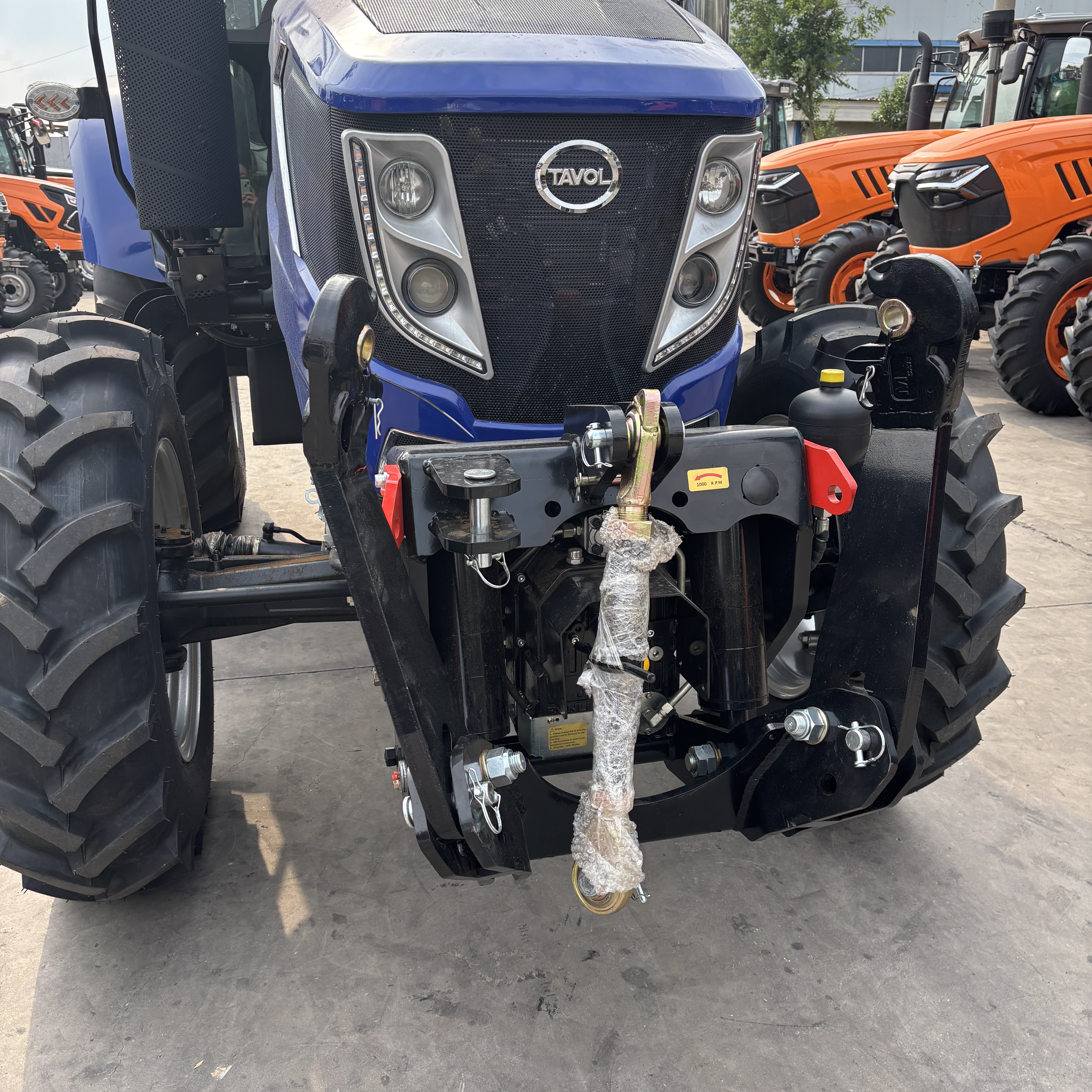 Agricultural Wheel 4wd 150hp Tractor with Front Three-point Suspension
