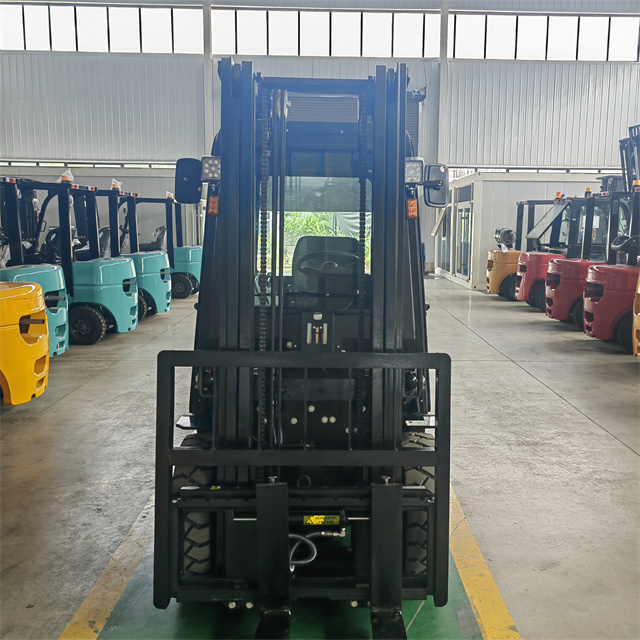  2T 2.5T Lifting Diesel Forklift Truvk with Cabin