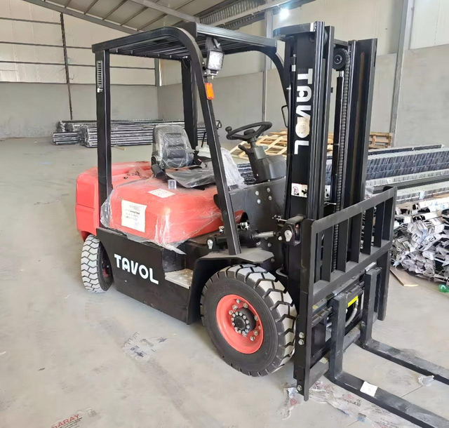 2ton 2.5ton with 2 Stage/3 Stage Mast Diesel Fork Lift Truck 