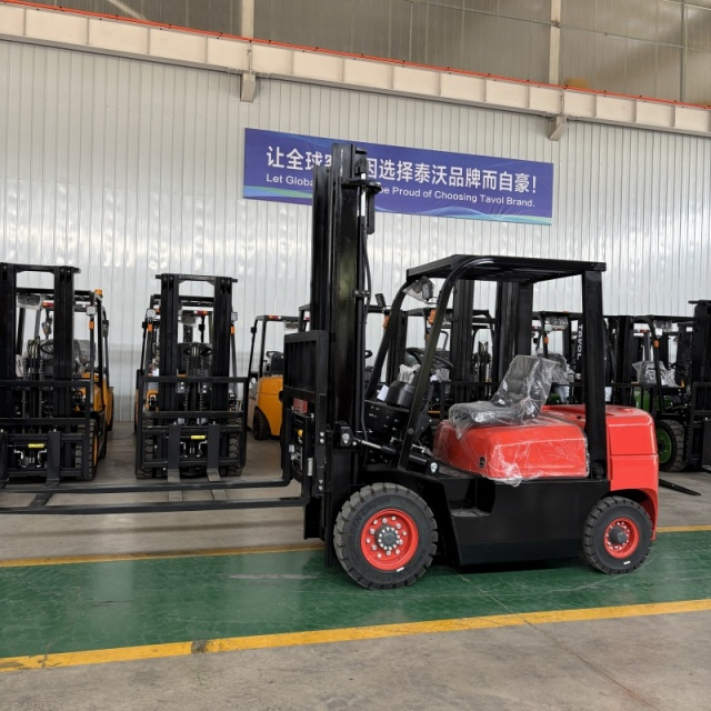 Tavol Warehouse Forklift Price Hot Sale 2T 3m Mast Diesel Forklift Truck