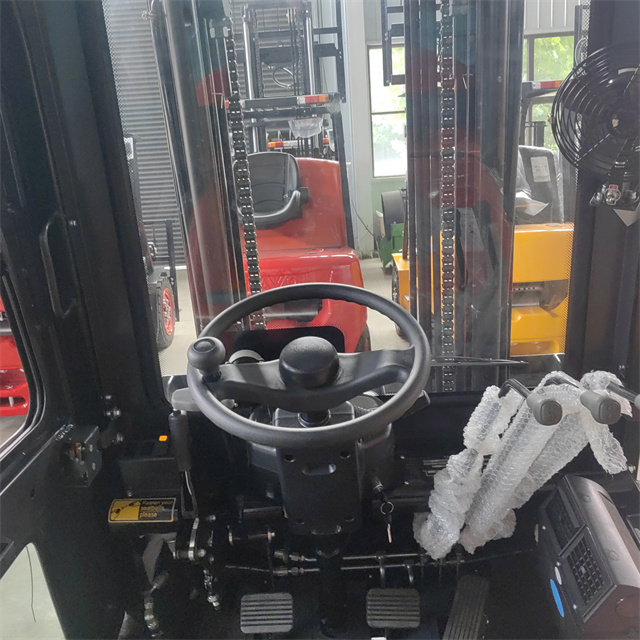  2T 2.5T Lifting Diesel Forklift Truvk with Cabin