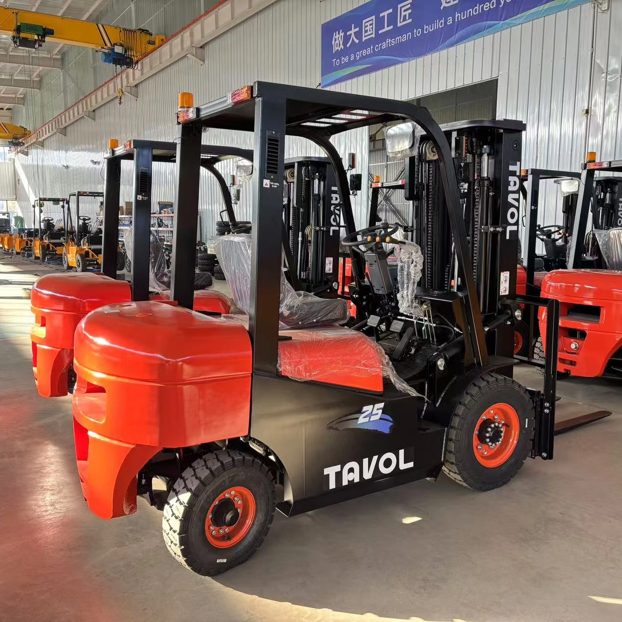2.5Ton Industrial-Grade Diesel Forklift with Low Emissions 