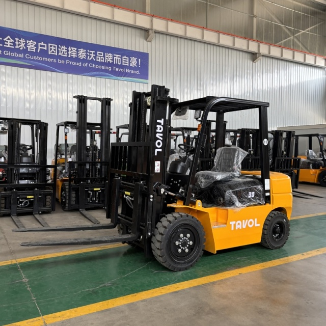 Tavol Hot Sale Yellow Color 3T Diesel Forklift with Side Shift