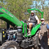 Agriculture Tractor 4WD 8+8 70HP Tractor for Farm with Front Loader