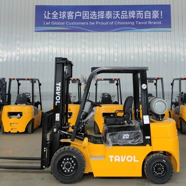 2.5Ton Versatile LPG Forklift with Carton Clamp Attachment