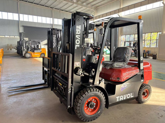 Warehouse Price 2.5 Ton Diesel Forklift Truck