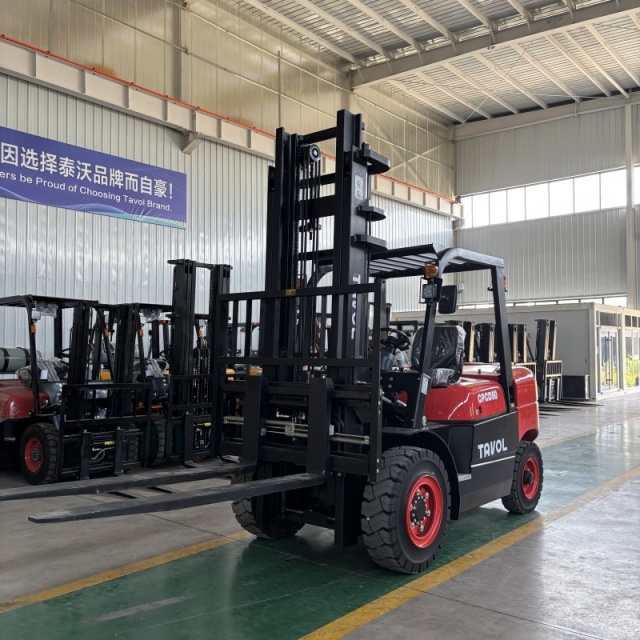 Tavol Reliable Heavy Duty Warehouse Price 5T Diesel Forklift Truck