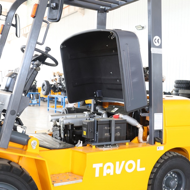 Tavol Low Price High Quality 3T Diesel Forklift Truck