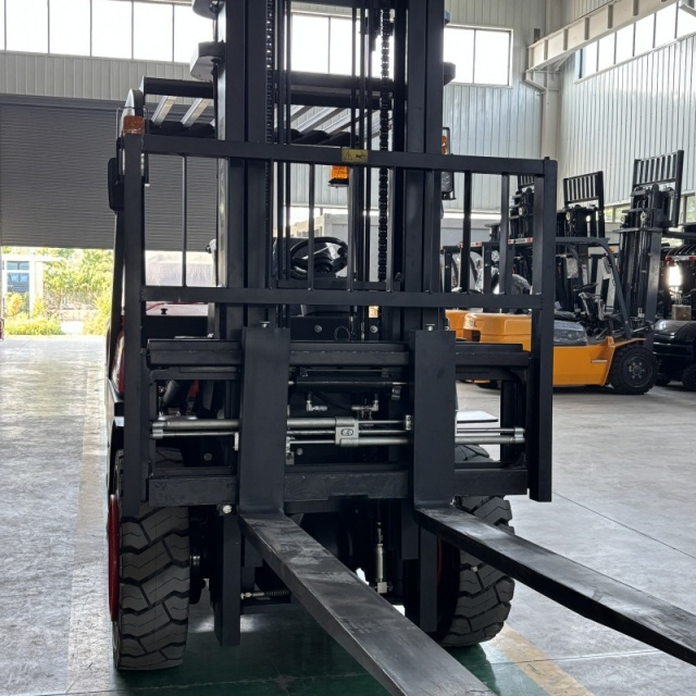 Tavol Reliable Heavy Duty Warehouse Price 5T Diesel Forklift Truck