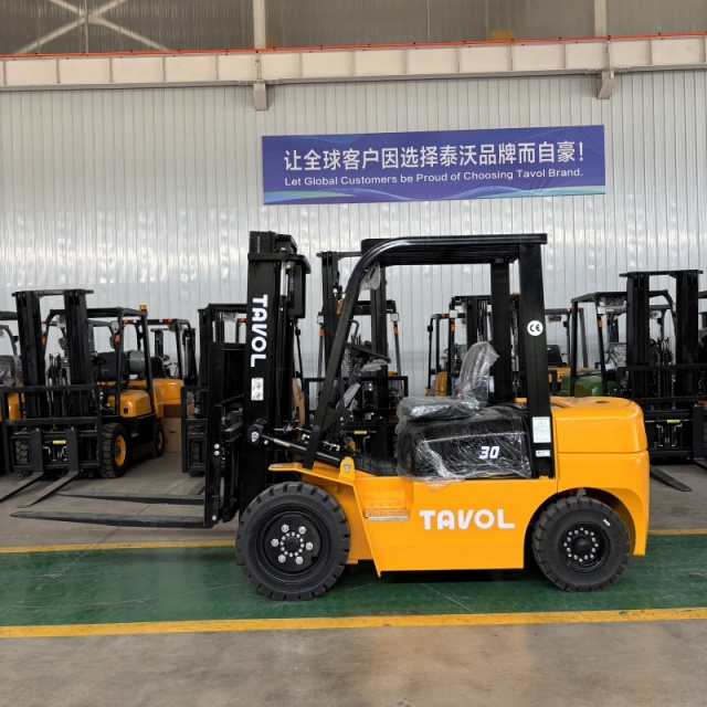 Tavol Hot Sale Yellow Color 3T Diesel Forklift with Side Shift