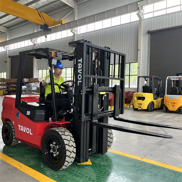  3.0 Ton Electric Forklift with 3 Stage Mast