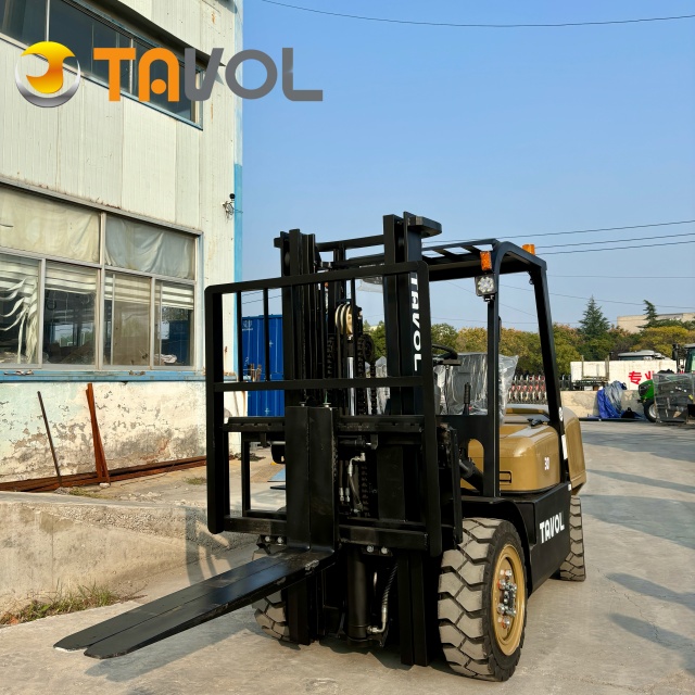 Tavol Low Price High Quality 3T Diesel Forklift Truck