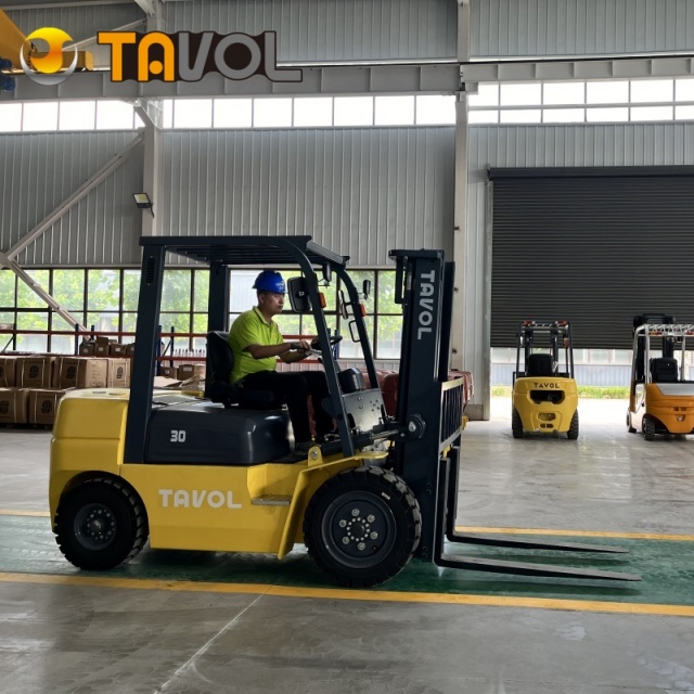 Tavol Hot Sale Yellow Color in Stock 3T Diesel Forklift