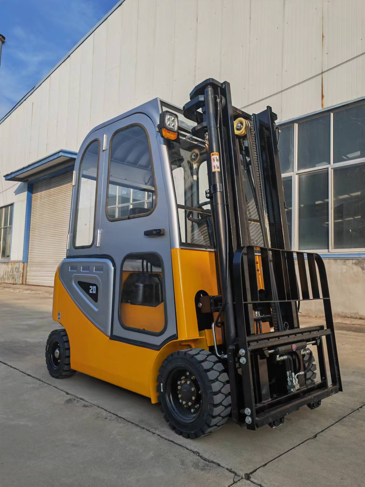 Forklift amallaryny n&auml;hili &ouml;sd&uuml;r&yacute;&auml;r?